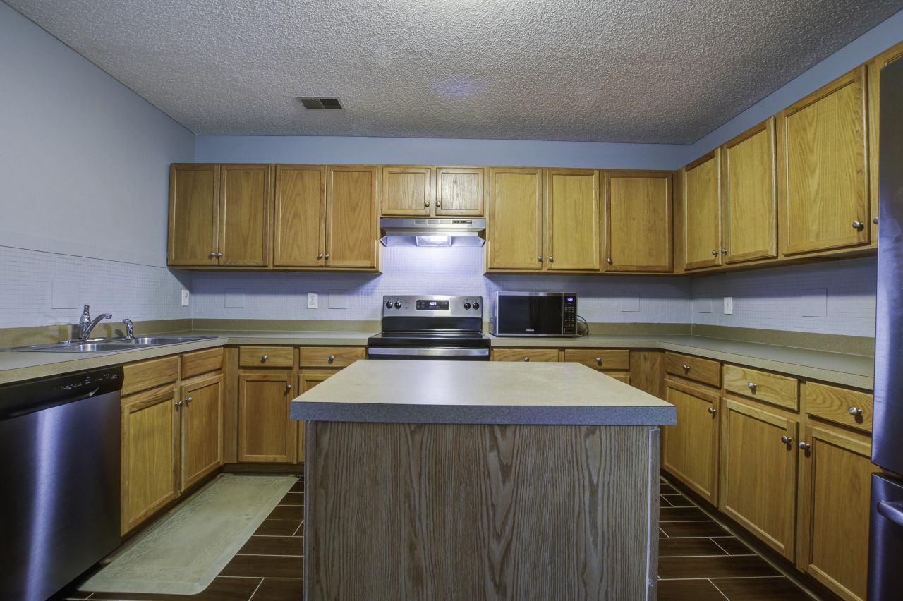 8637 Chloe Lane Photo 10