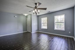 8637 Chloe Lane photo 4