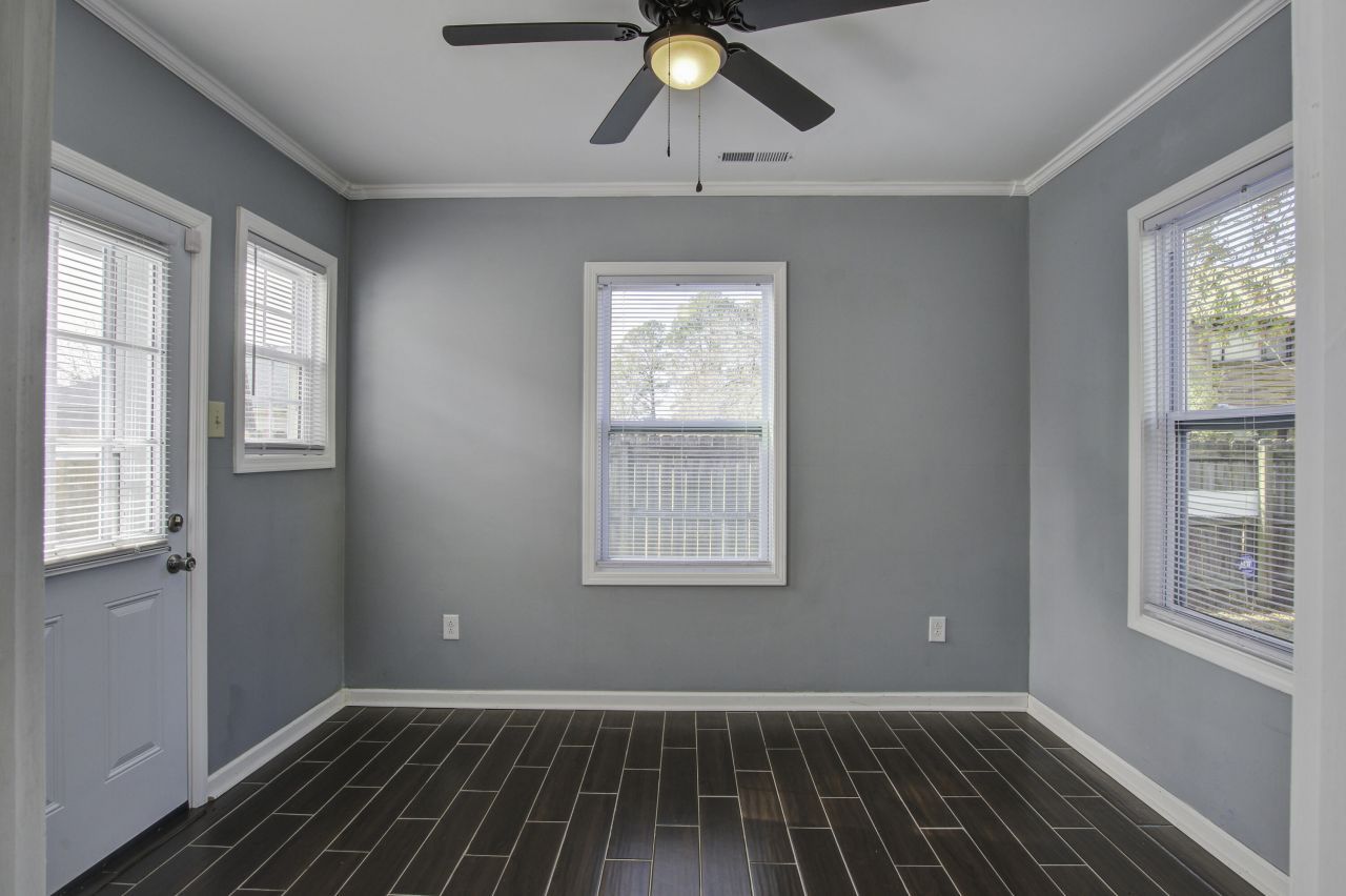 8637 Chloe Lane Photo 5