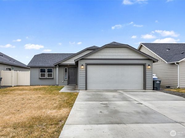 1104 W Maple Drive , Moses Lake, WA 98837