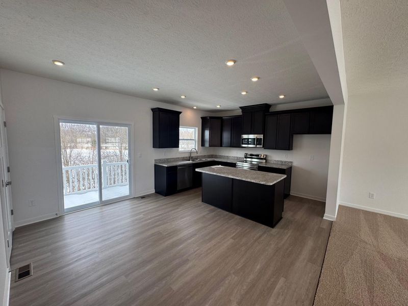 160 Dusky Willow Drive , Reynoldsburg, OH 43068 Photo 7