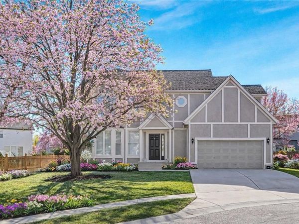 6715 W 148th Terrace, Overland Park, KS 66223