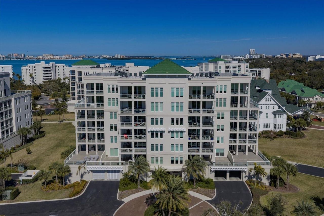 85 Belleview Boulevard, Unit 405, Belleair, FL 33756 Photo