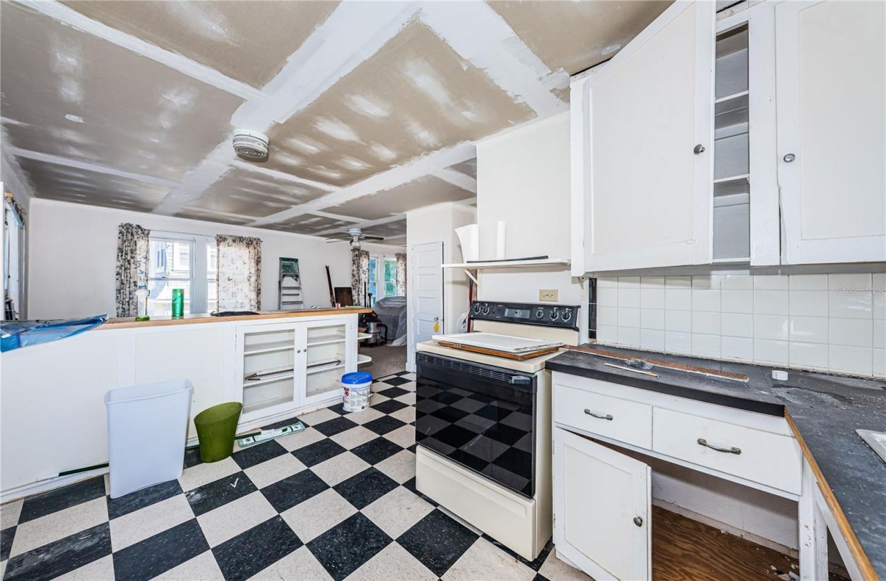 138 10th Avenue Ne, Saint Petersburg, FL 33701 Photo