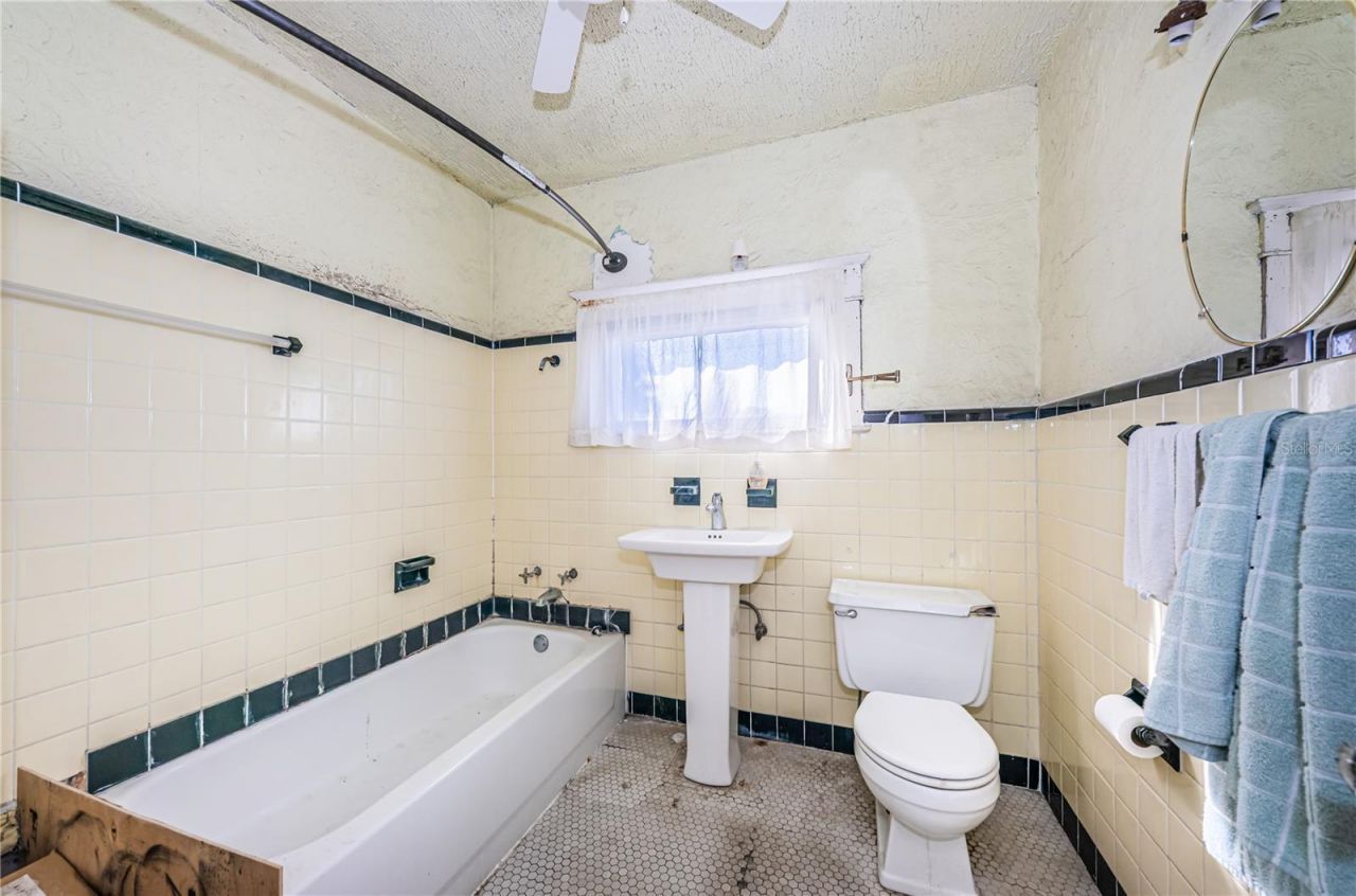 138 10th Avenue Ne, Saint Petersburg, FL 33701 Photo