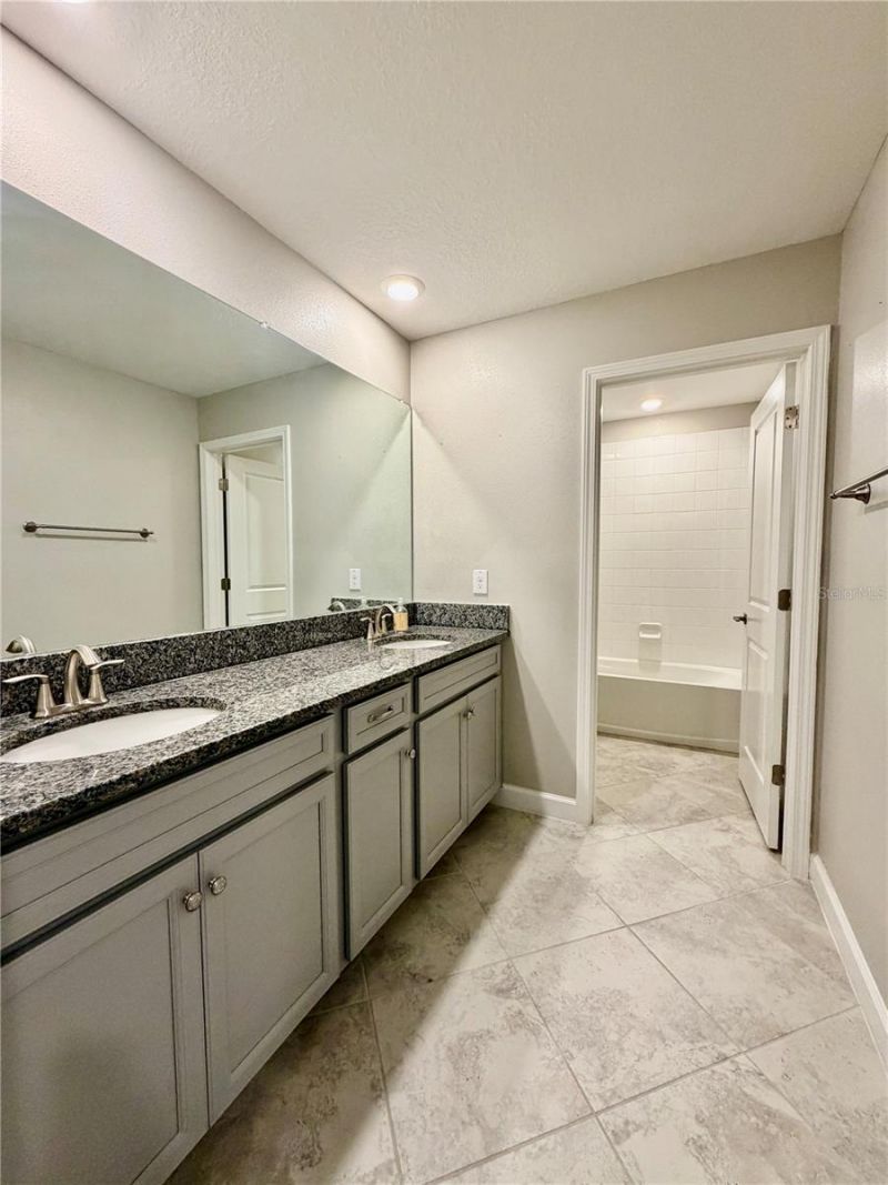 25118 Lambrusco Loop, Lutz, FL 33559 Photo