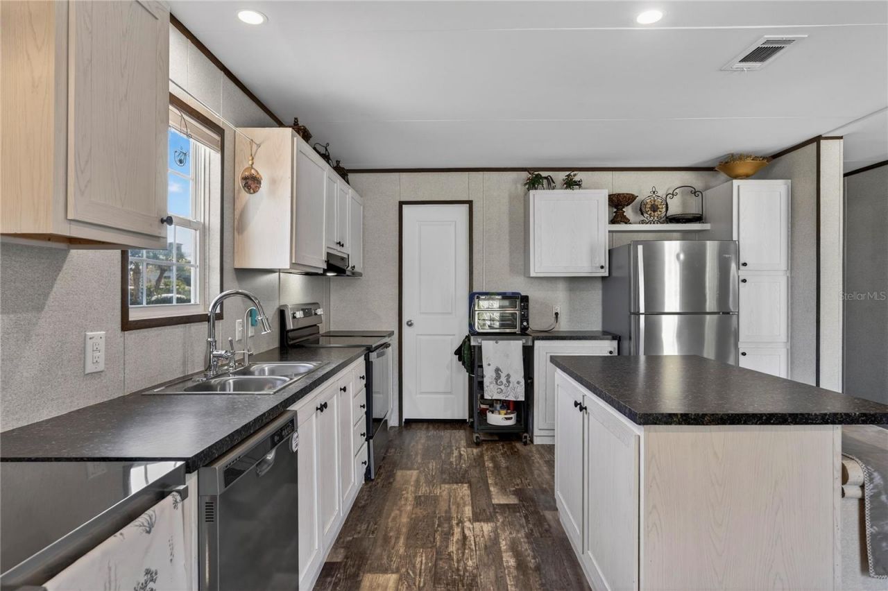 185 Coleman Street, Edgewater, FL 32141 Photo
