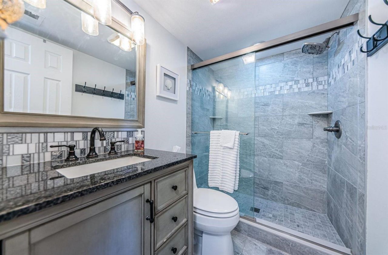 6265 Sun Boulevard, Unit 309, Saint Petersburg, FL 33715 Photo