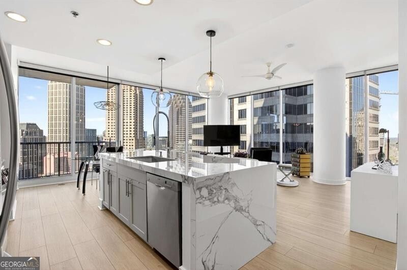 1080 Peachtree Street Ne, Unit 2202, Atlanta, GA 30309 Main Photo