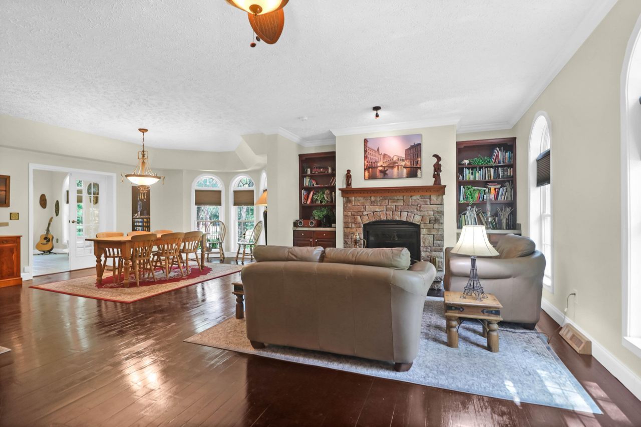 2494 Cape Road Photo 13