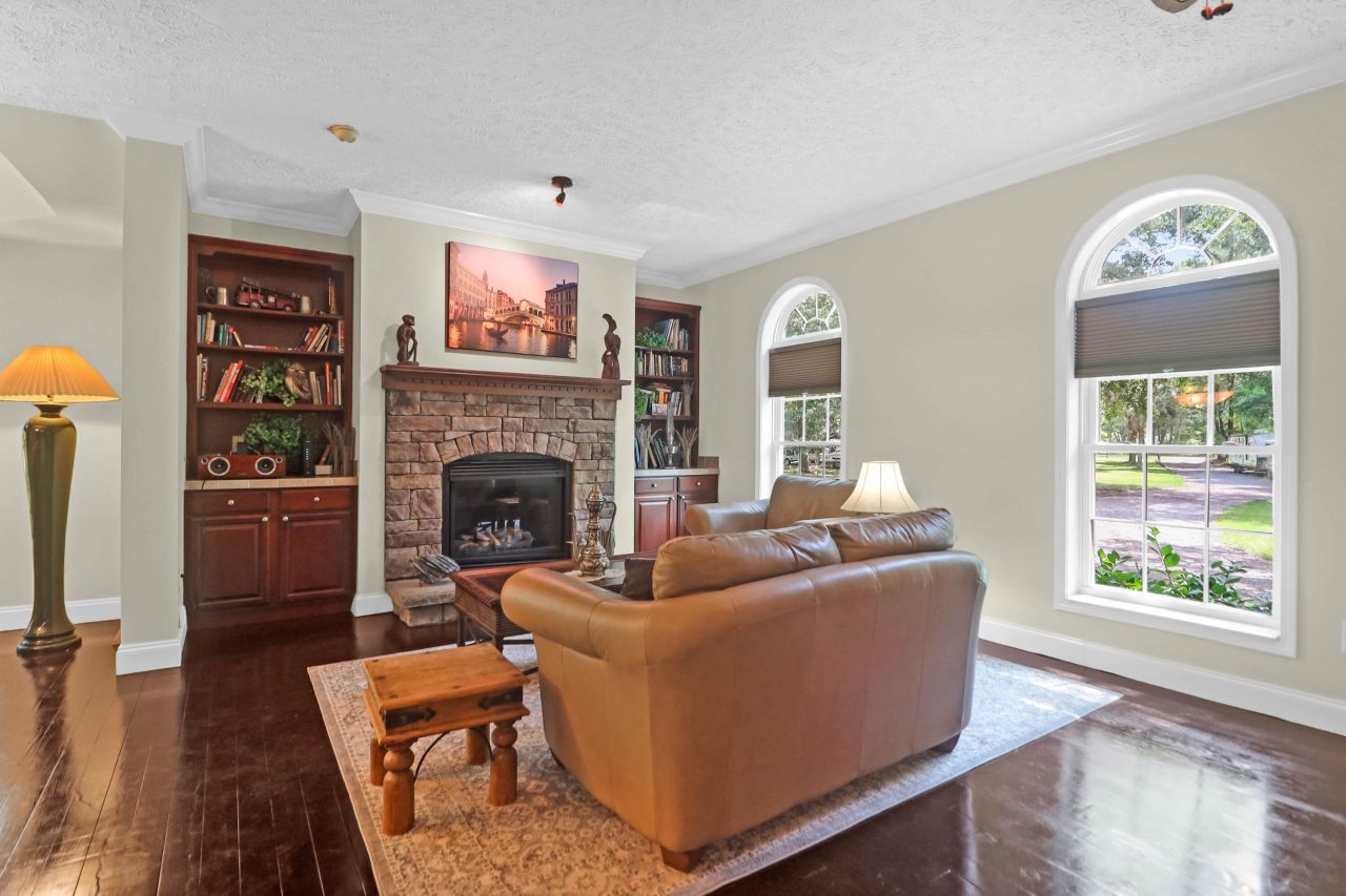 2494 Cape Road Photo 14