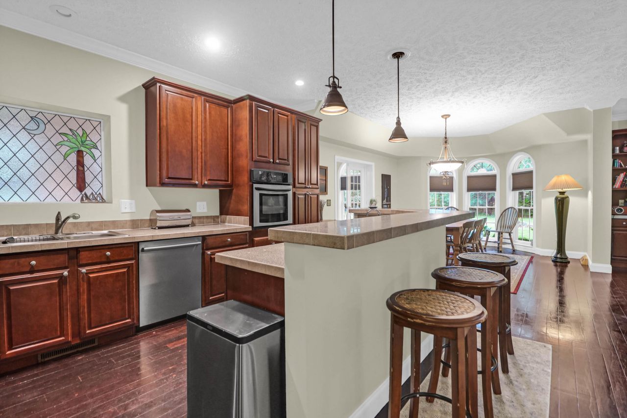 2494 Cape Road Photo 17