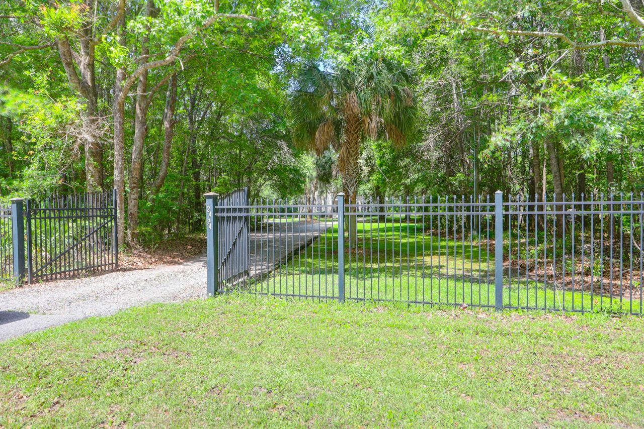 2494 Cape Road Photo 2