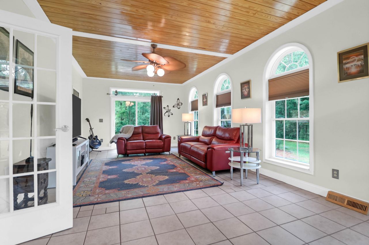 2494 Cape Road Photo 25