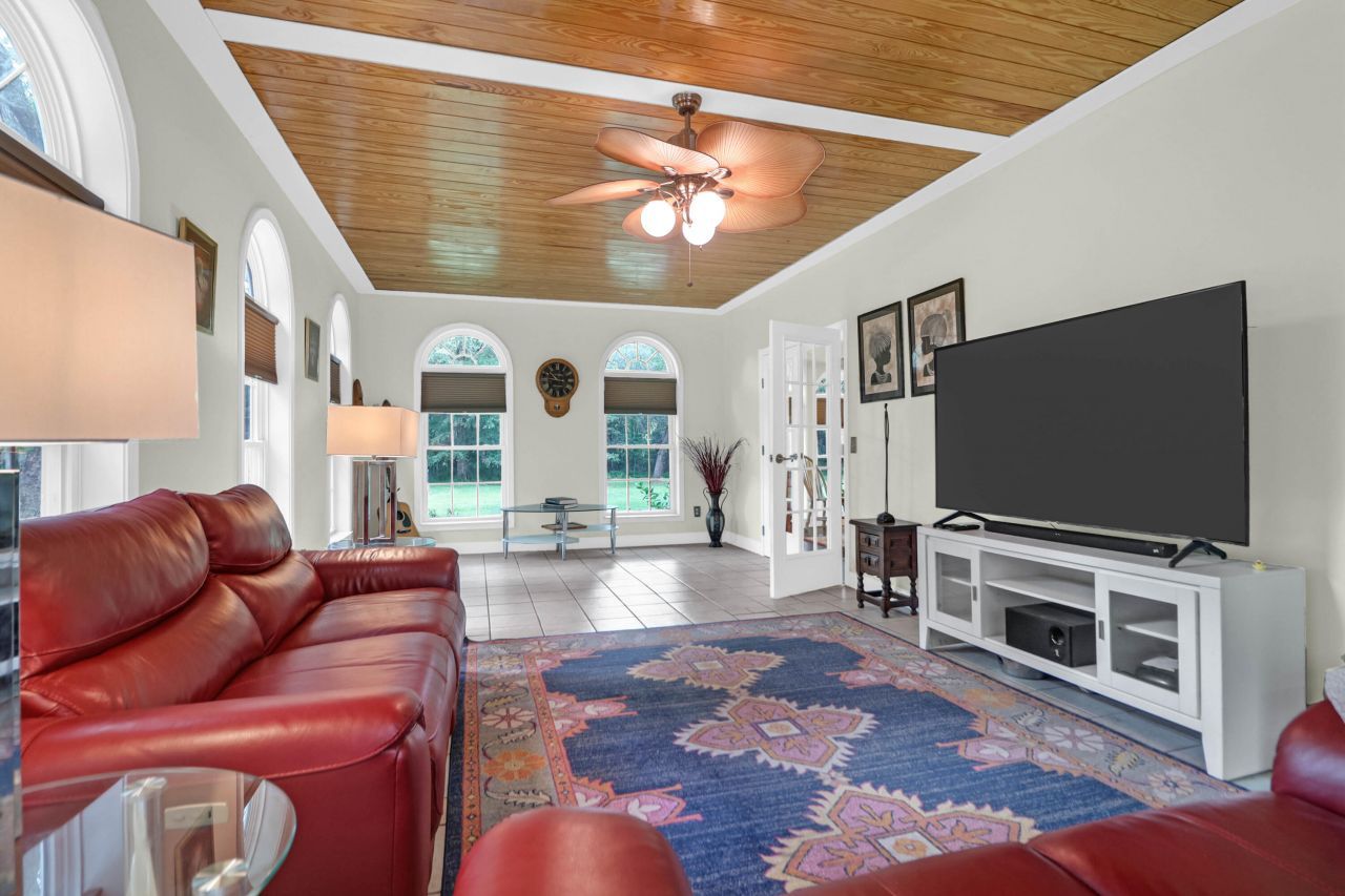 2494 Cape Road Photo 28