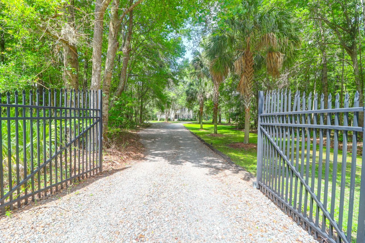 2494 Cape Road Photo 3