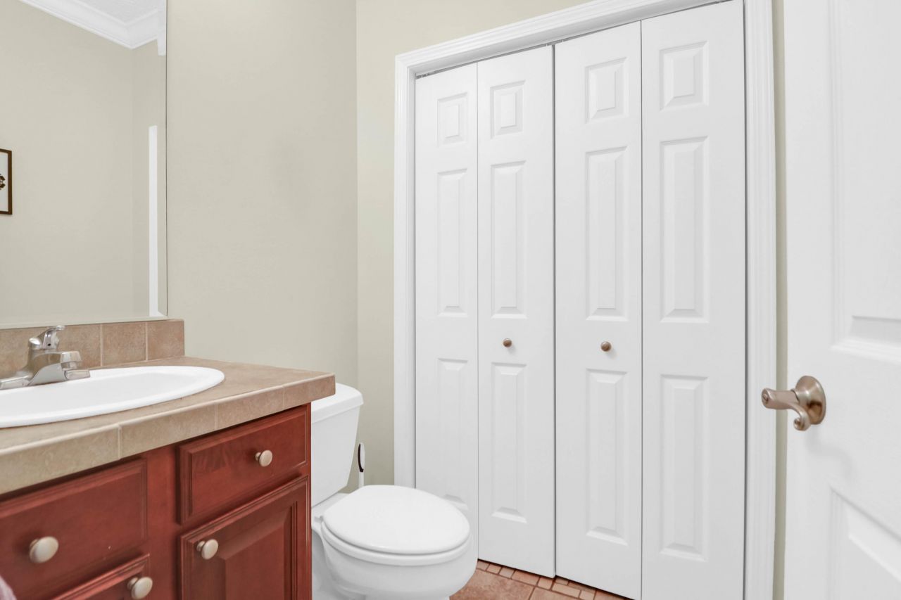 2494 Cape Road Photo 37