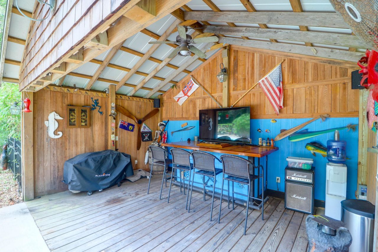 2494 Cape Road Photo 77