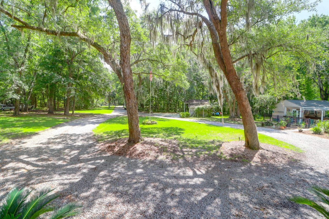 2494 Cape Road Photo 8