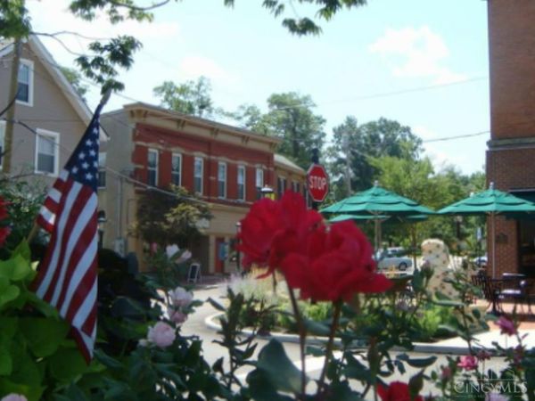 11 Village Square, Glendale, OH 45215