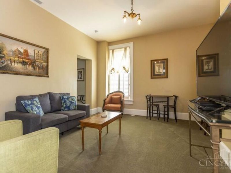 11 Village Square, Glendale, OH 45215 Photo 17