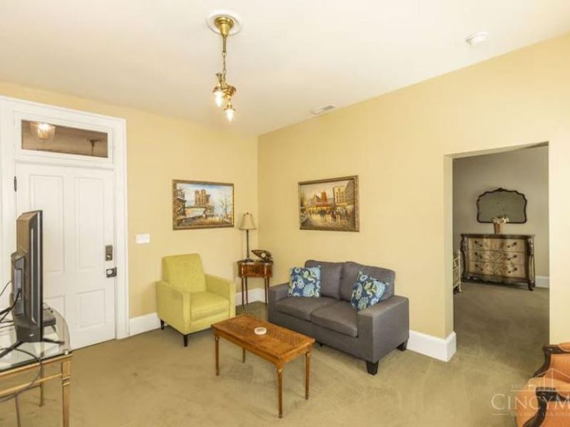 11 Village Square, Glendale, OH 45215 Photo 18