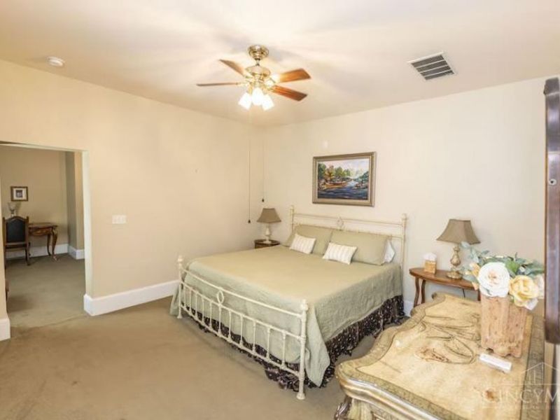 11 Village Square, Glendale, OH 45215 Photo 19