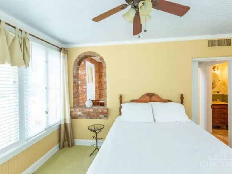 11 Village Square, Glendale, OH 45215 Photo 21