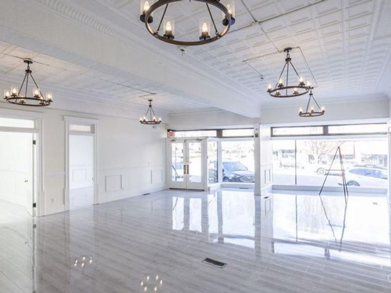 11 Village Square, Glendale, OH 45215 Photo 4