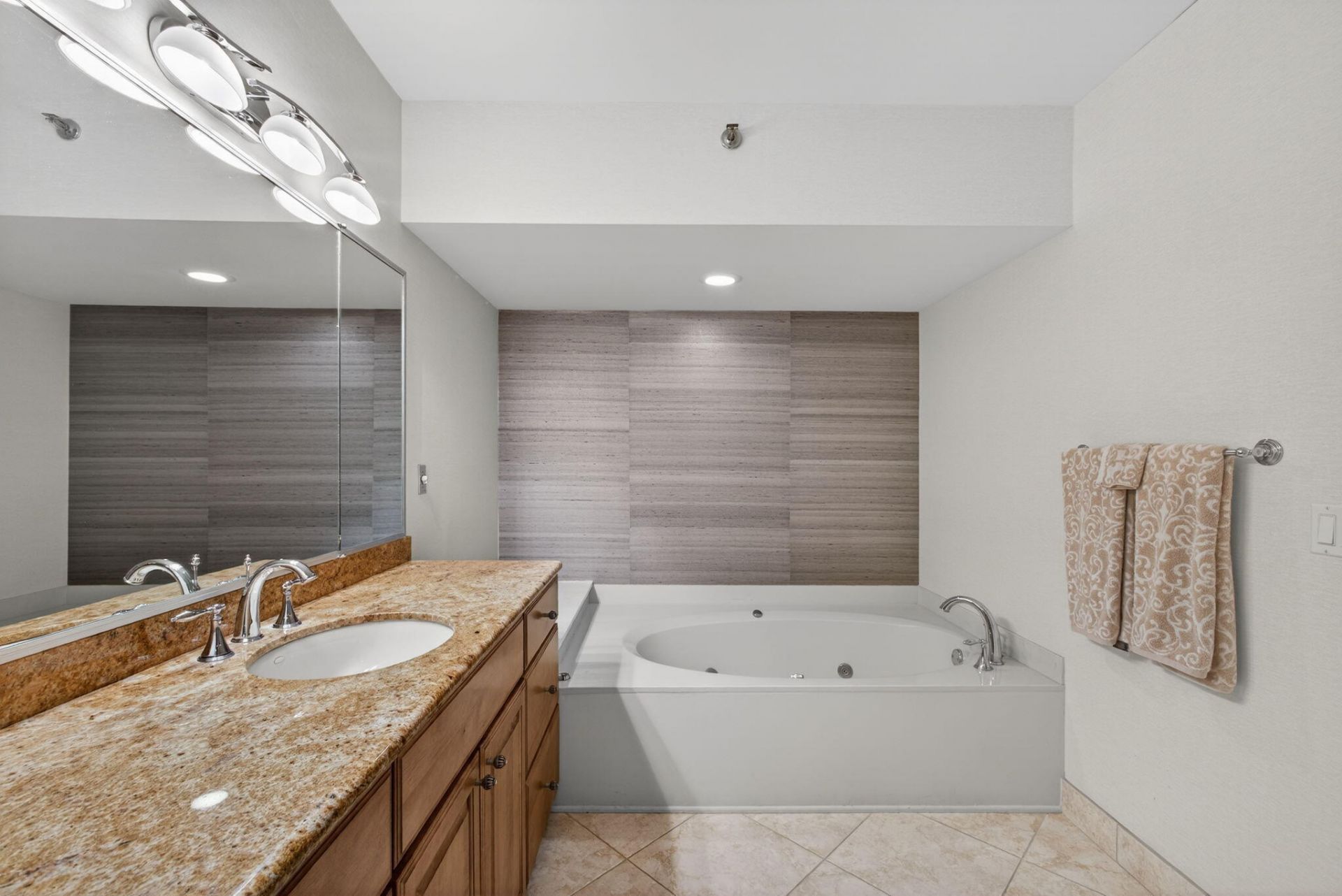 3322 Casseekey Island Road, Unit 1304, Jupiter, FL 33477 Photo