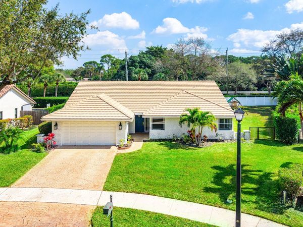 3830 NW 25th Way, Boca Raton, FL 33434