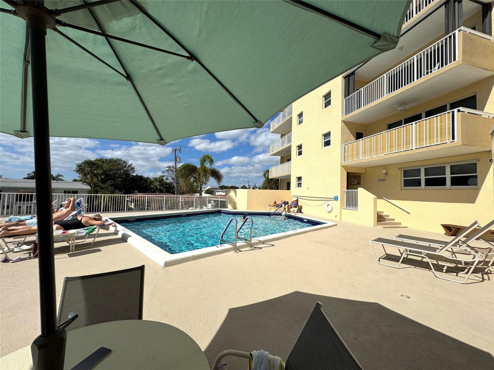 1200 Hibiscus Avenue, Unit PH 3, Pompano Beach, FL 33062 Photo