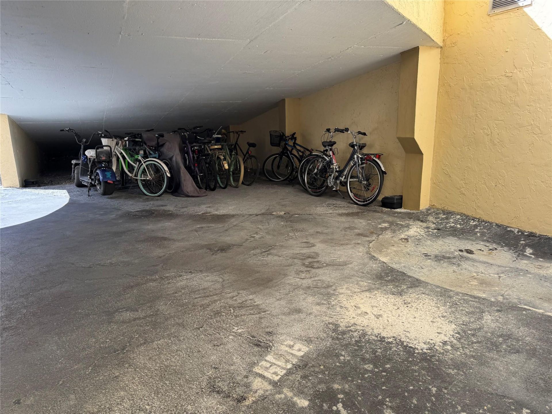 1200 Hibiscus Avenue, Unit PH 3, Pompano Beach, FL 33062 Photo