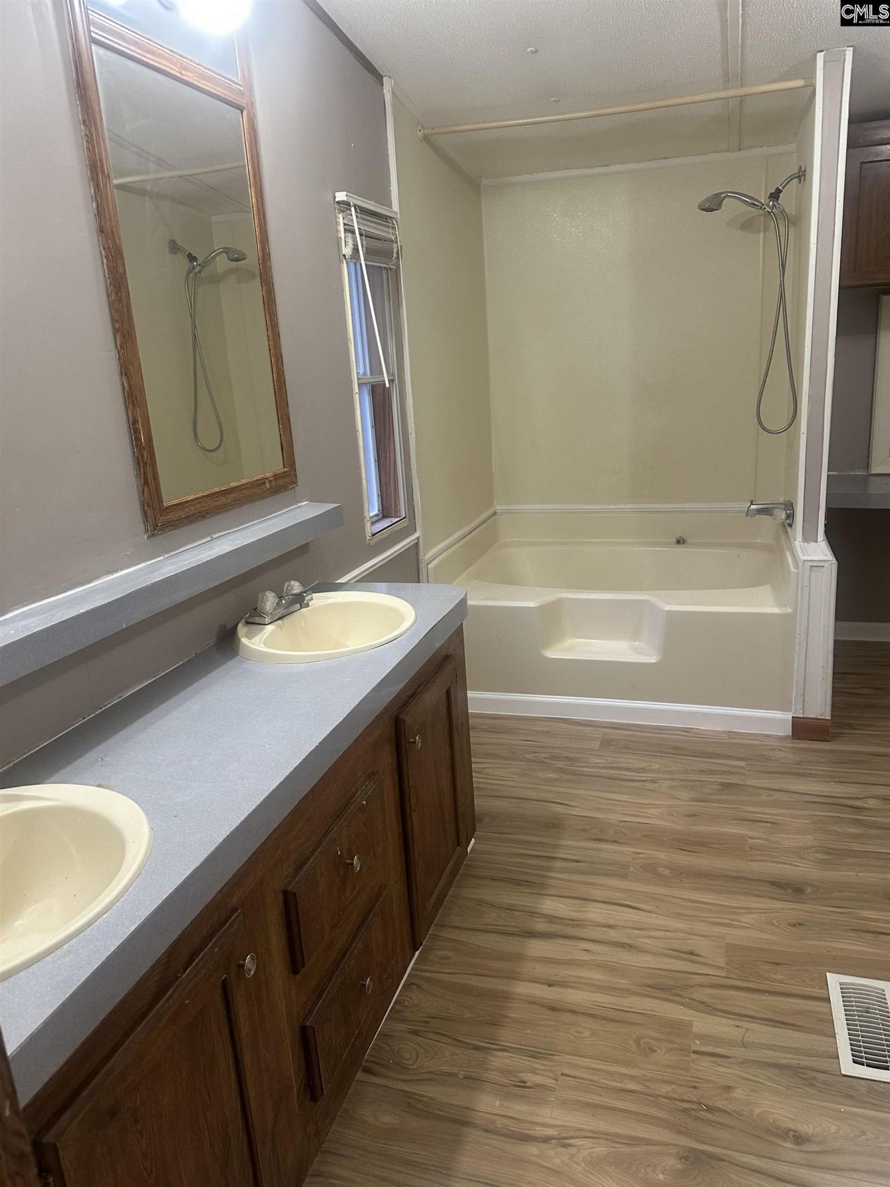 502 Bridle Path Road  Photo 10