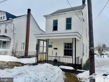 124 S WYLAM STREET , FRACKVILLE, PA 17931