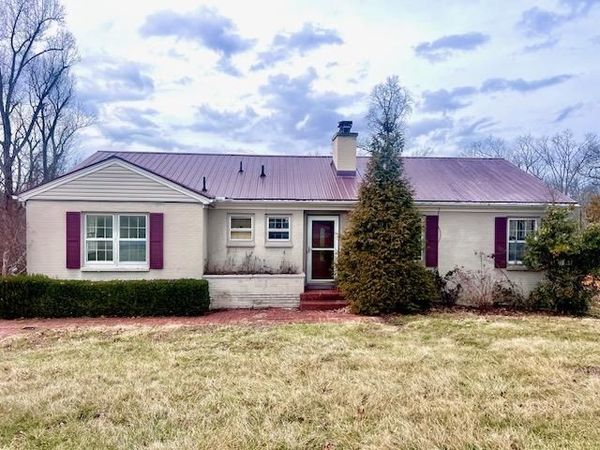 2209 S Inwood Drive, Huntington, WV 25701