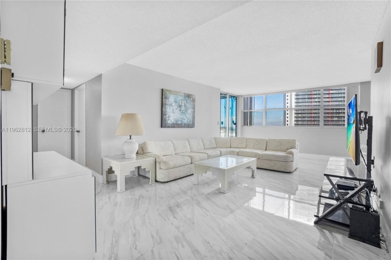 100 Golden Isles Dr, Unit 808, Hallandale Beach, FL 33009 Photo