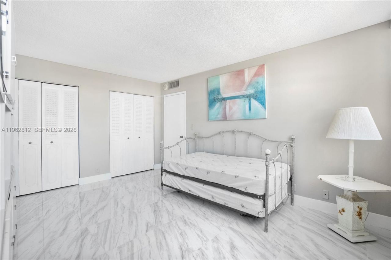 100 Golden Isles Dr, Unit 808, Hallandale Beach, FL 33009 Photo