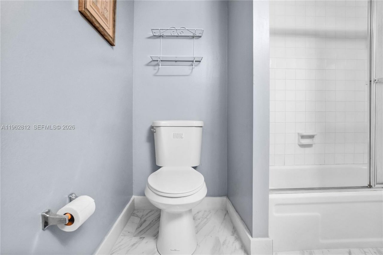 100 Golden Isles Dr, Unit 808, Hallandale Beach, FL 33009 Photo