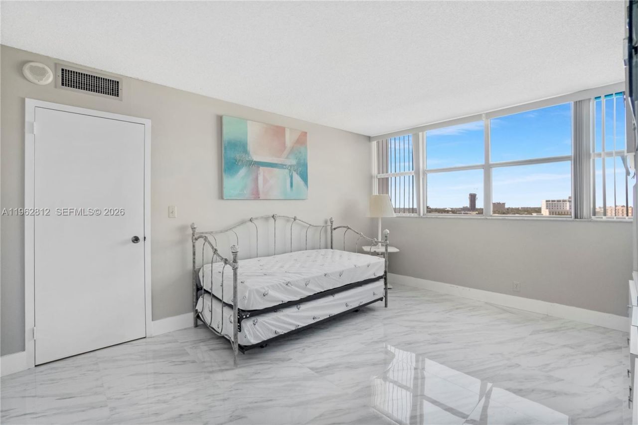 100 Golden Isles Dr, Unit 808, Hallandale Beach, FL 33009 Photo