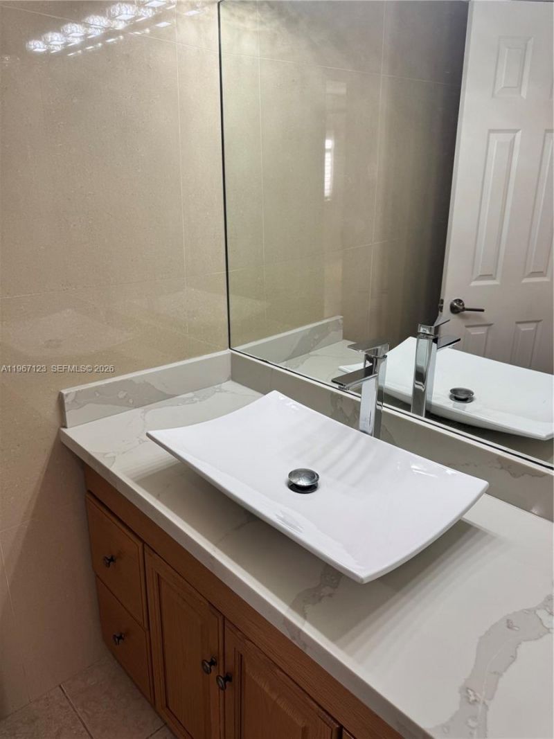 14421 N Kendall Dr , Unit 105M, Miami, FL 33186 Photo