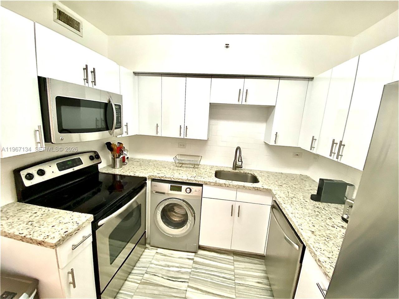 1500 Bay Rd, Unit 862S, Miami Beach, FL 33139 Photo