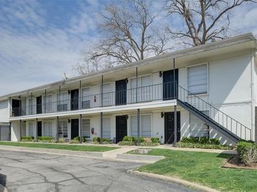 2808 Throckmorton Street, Unit 207, Dallas, TX 75219