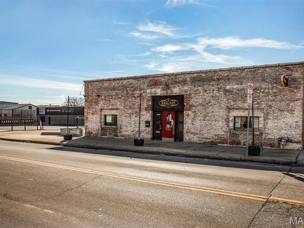 4916 Shaw Avenue , St Louis, MO 63110