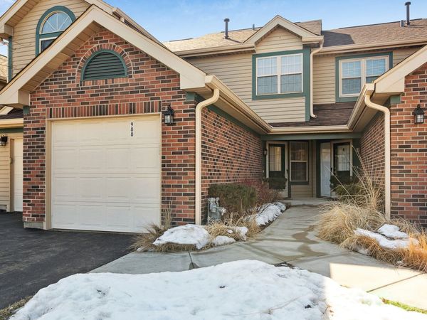 988 Ridgefield Lane, Wheeling, IL 60090