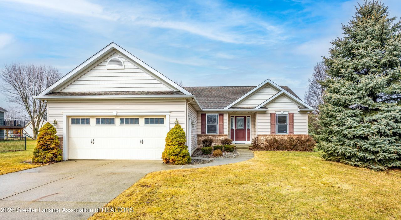 992 Pennine Ridge Way, Grand Ledge, MI 48837 Main Photo