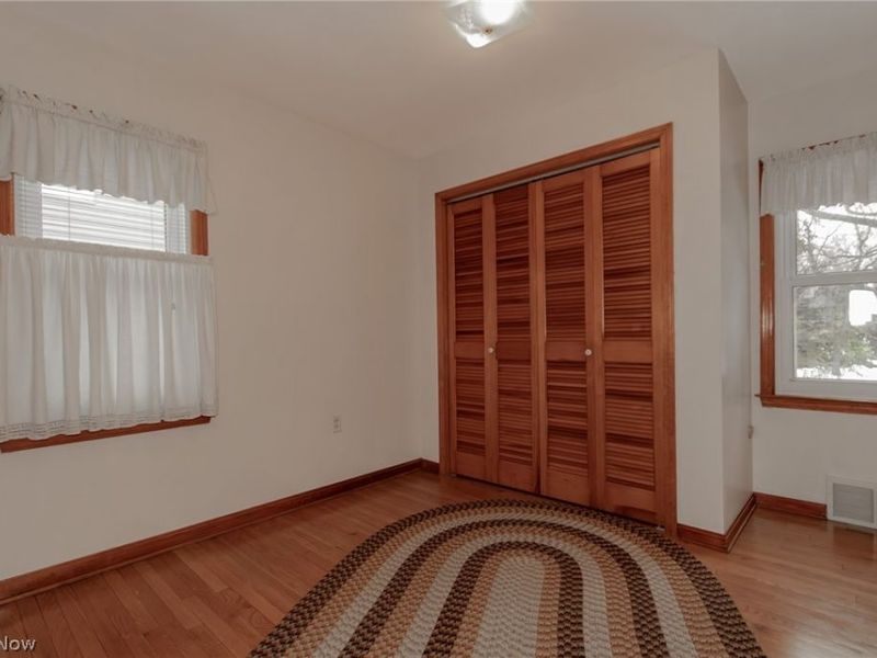 1307 Summit Drive, Cleveland, OH 44124 Photo 12