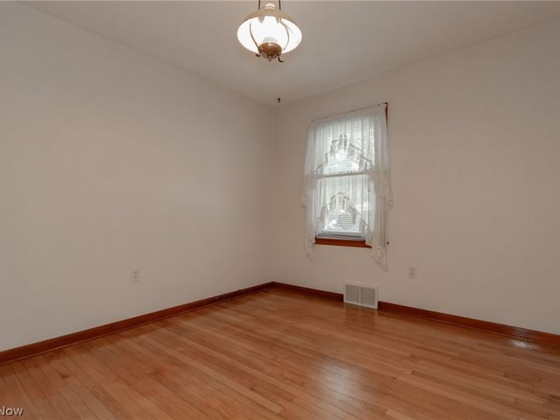 1307 Summit Drive, Cleveland, OH 44124 Photo 17