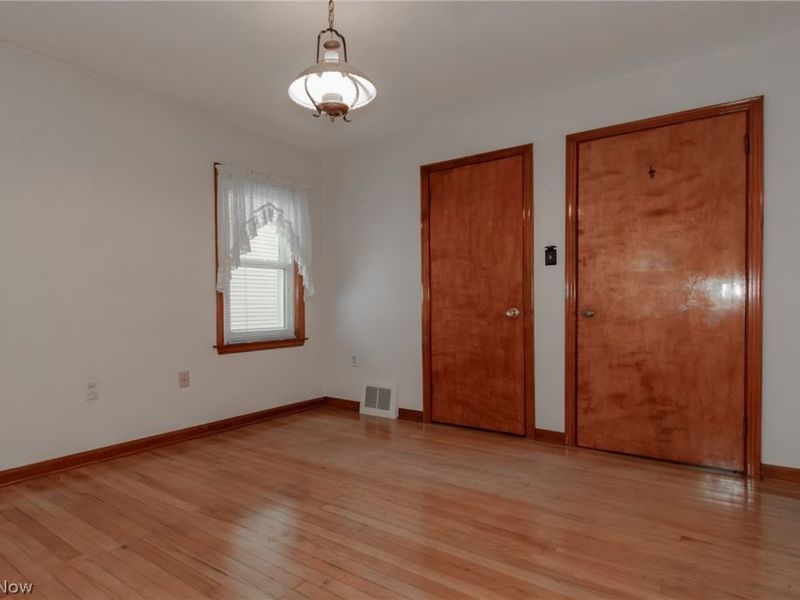 1307 Summit Drive, Cleveland, OH 44124 Photo 18