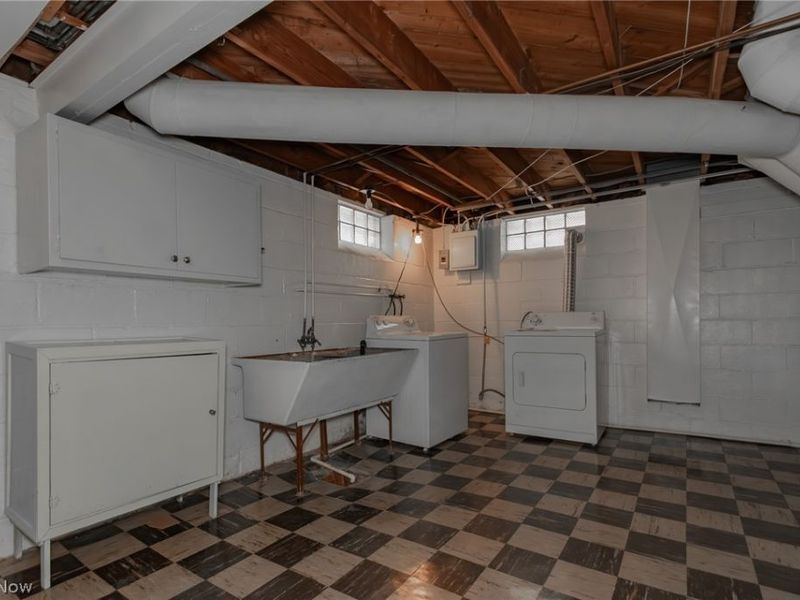 1307 Summit Drive, Cleveland, OH 44124 Photo 31